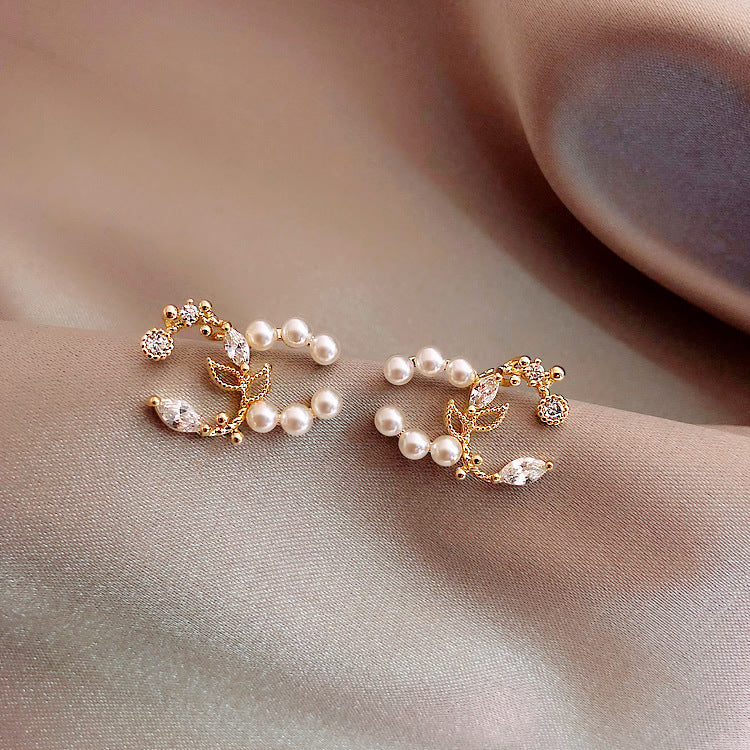 S925 Silver Needle Petal Pearl Earrings LadyShow.Store