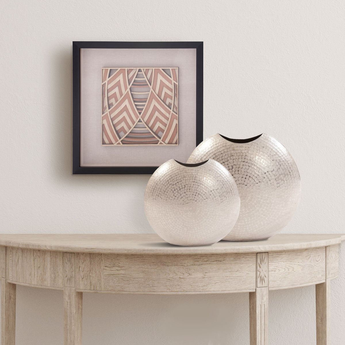 14" Silver Hammered Round Aluminum Table Vase LuxuryLifeWay Online Store