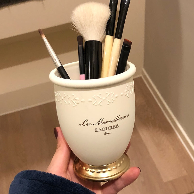 Embossed makeup brush tube CJD2