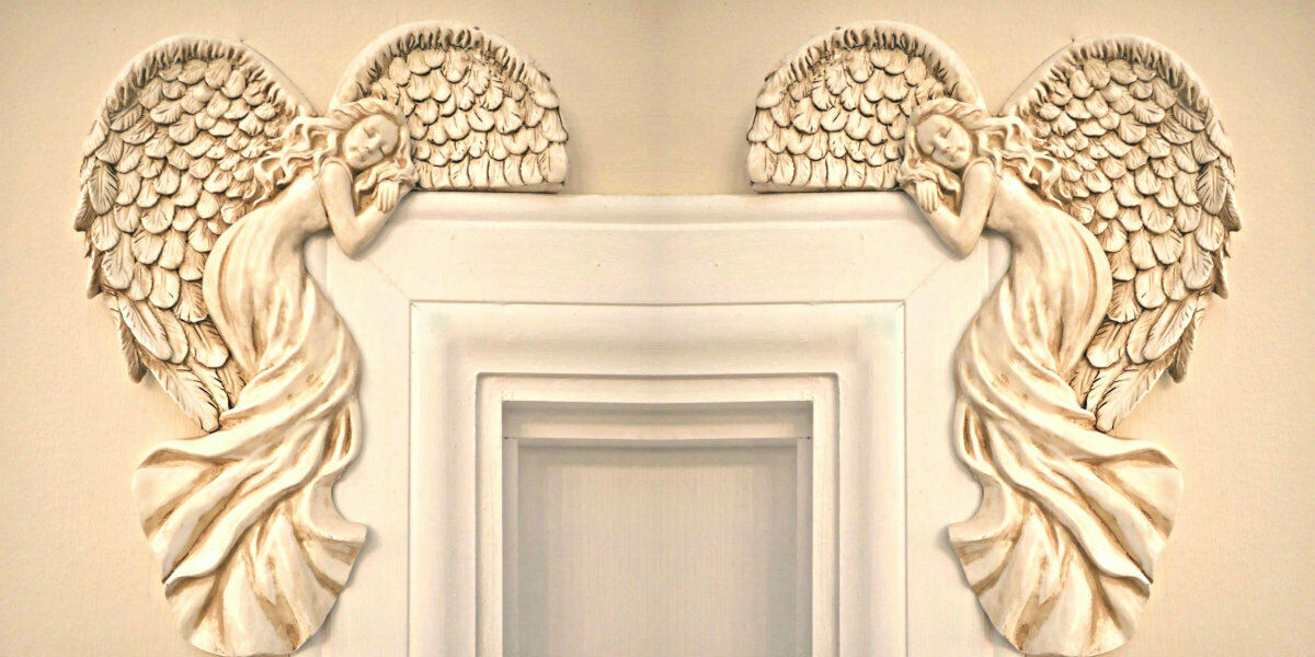 Door Frame Angel Wings Sculpture Resin Crafts PearlNestDecor.com