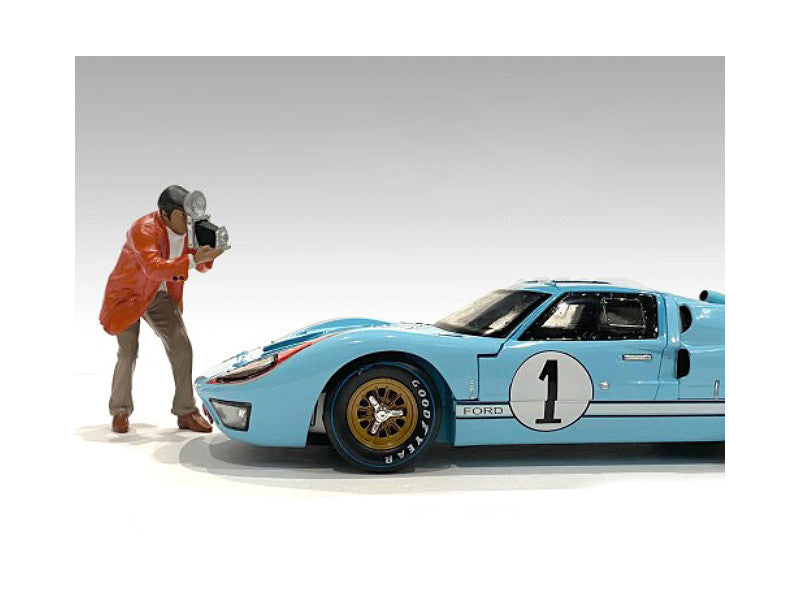 "Race Day 1" Figurine III for 1/24 Scale Models by American Diorama LuxuryLifeWay Online Store