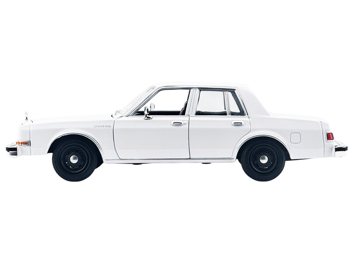 1986 Dodge Diplomat Police Car Unmarked White "Custom Builder's Kit" Series 1/24 Diecast Model Car by Motormax LuxuryLifeWay Online Store