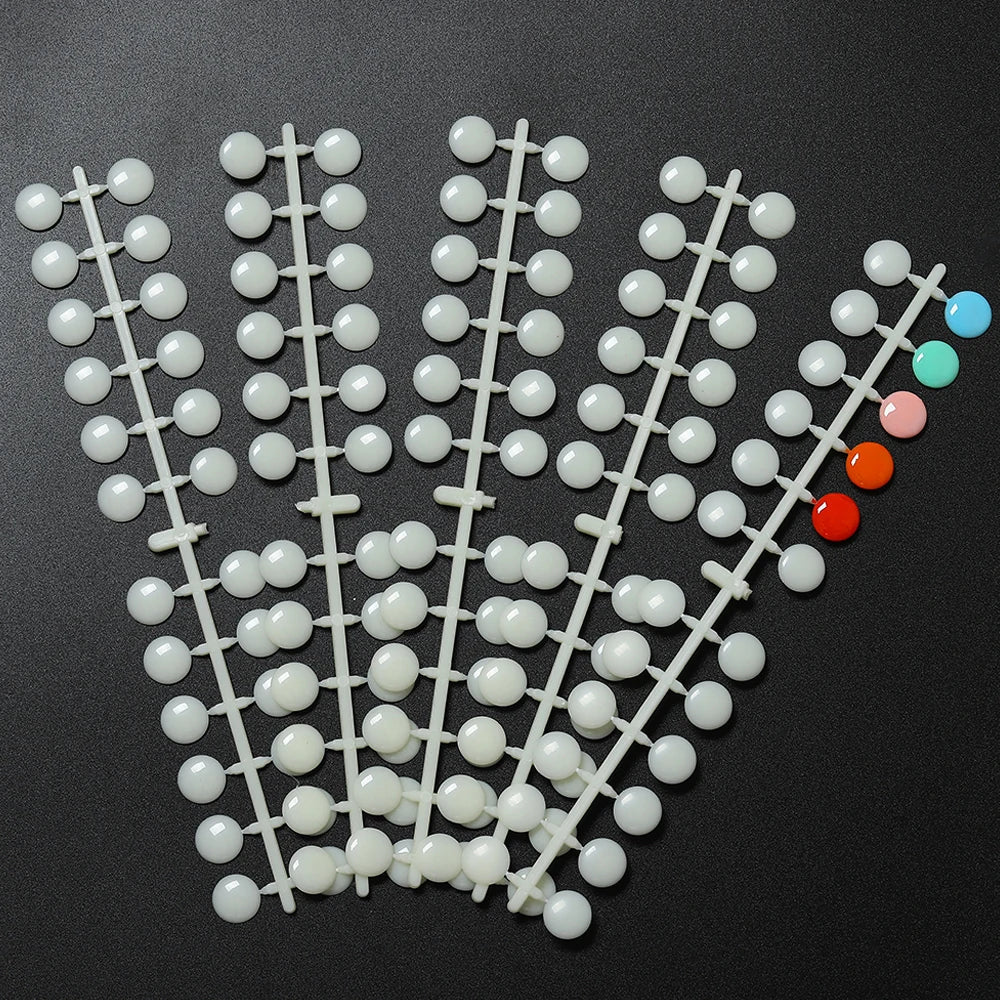 TP 120pcs Nail Polish Display Table With Stickers Polka Dot Color Card Nail Display Board Clear/Nature Color Card Nail Art Tools Tri Light Beauty
