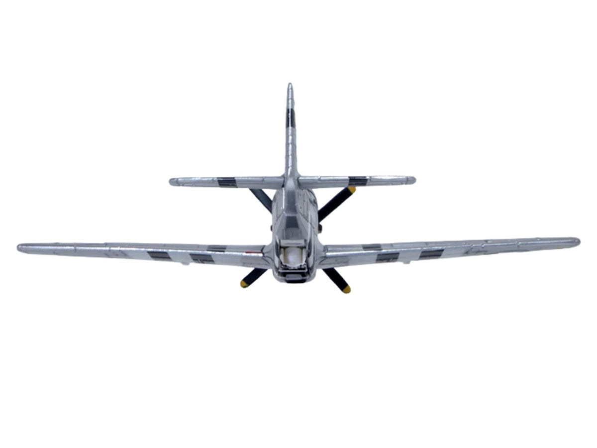 North American P-51D Mustang Fighter Aircraft "Captain Donald Emerson 336th Fighter Squadron 4th Fighter Group 8th AF Debden England" (1944) United States Army Air Forces "Oxford Aviation" Series 1/72 Diecast Model Airplane by Oxford Diecast LuxuryLifeWay Online Store