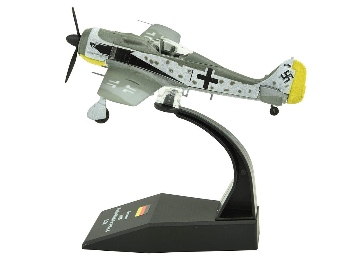 Focke-Wulf Fw 190A-8 Fighter Aircraft "98-Victory Ace Staffelkapitaen Horst Hannig I./JG 2 Triqueville France" (1943) German Luftwaffe 1/72 Diecast Model Airplane LuxuryLifeWay Online Store