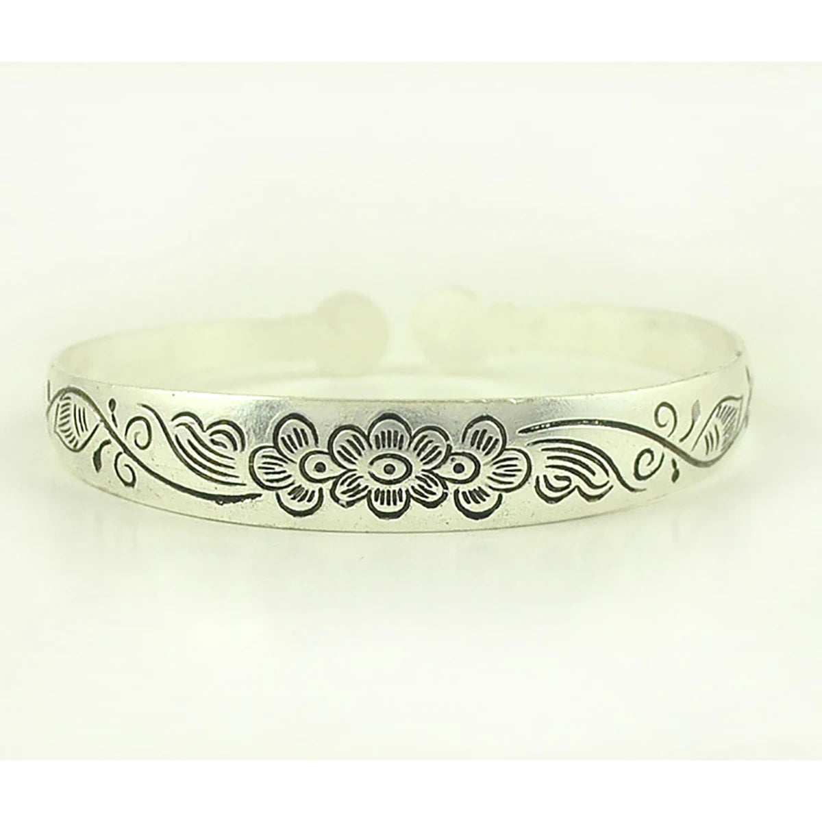 New Retro Cuff Bracelets Tibetan Silver Metal Carving Fish Elephant Flower Bangles Vintage Gypsy Jewelry Female Gifts Pi-Mart