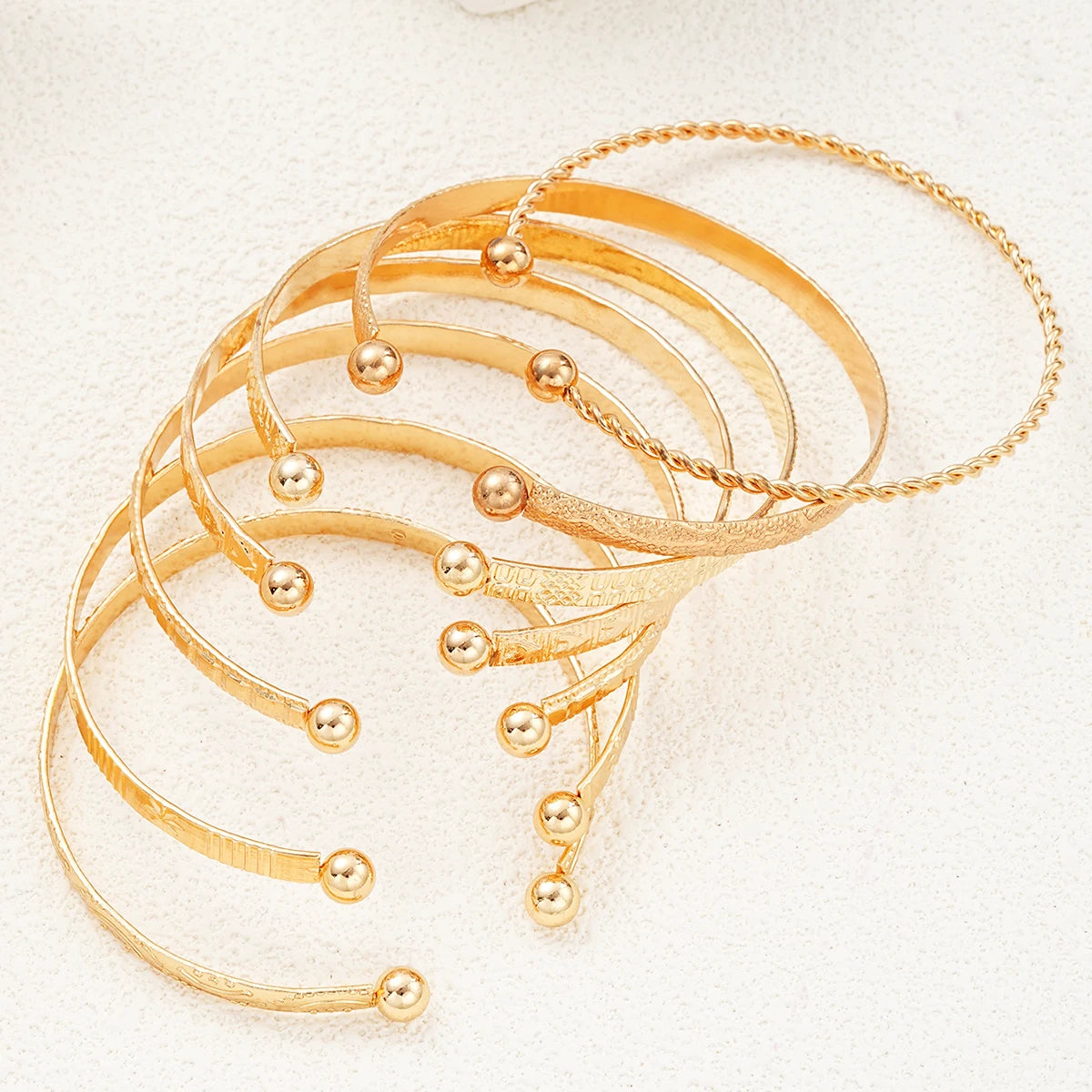7 Pcs/Set Punk Gold Color Bracelets for Women Streetwear Goth Heart Prints Metal Design Open Bangle Fashion Jewelry Gifts 2024 Pi-Mart