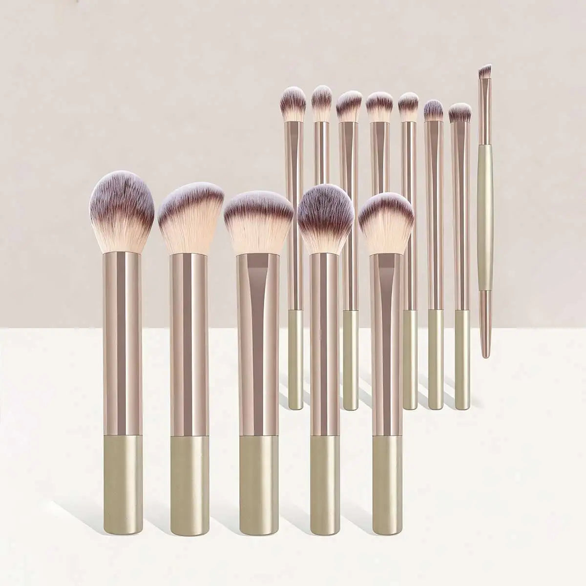 13PCS Makeup Brush Set Foundation Concealer Powder Eyeshadow Blush Brush Kabuki Blending Cosmetic Beauty Tool for Face Tri Light Beauty