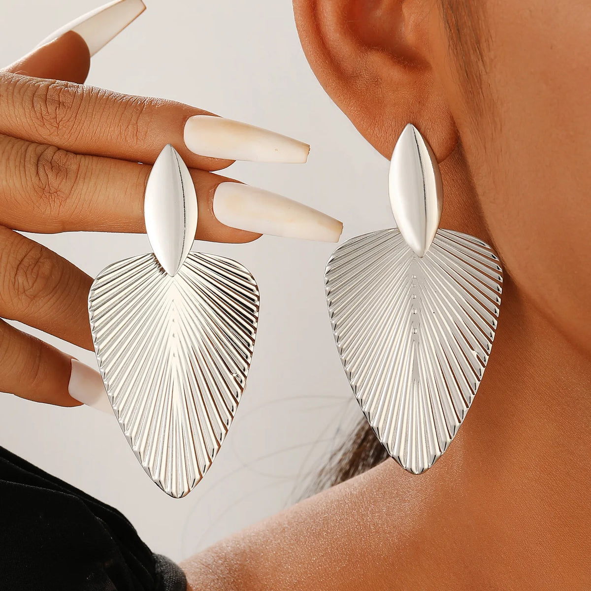 Advanced Metal Textured Leaf Pendant Big Earrings Women's Exaggerated Fashion Party Jewelry Gold Color Geometry Drop Earring Pi-Mart