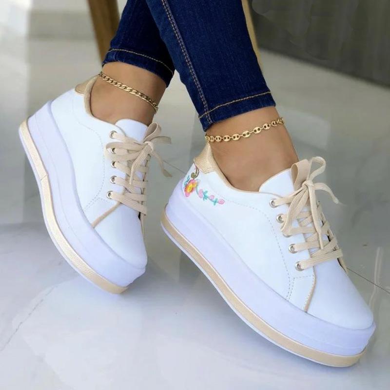 Women's Embroidered Flower Low Top Round Toe Flat Shoes LadyShow.Store