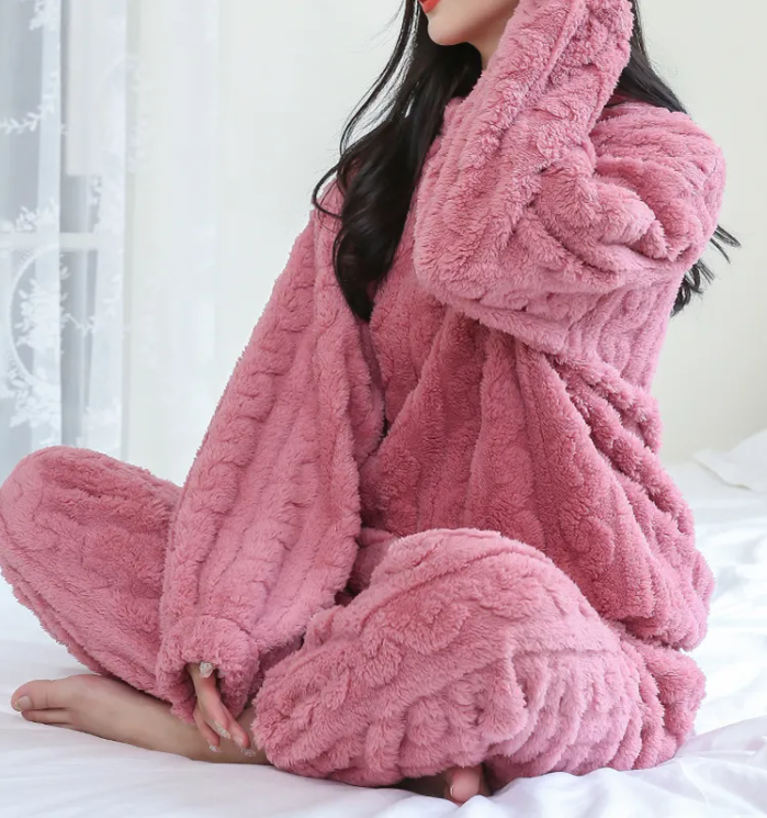 Winter Coral Velvet Pajama Set – Warm Pullover & Pants Pi-Mart