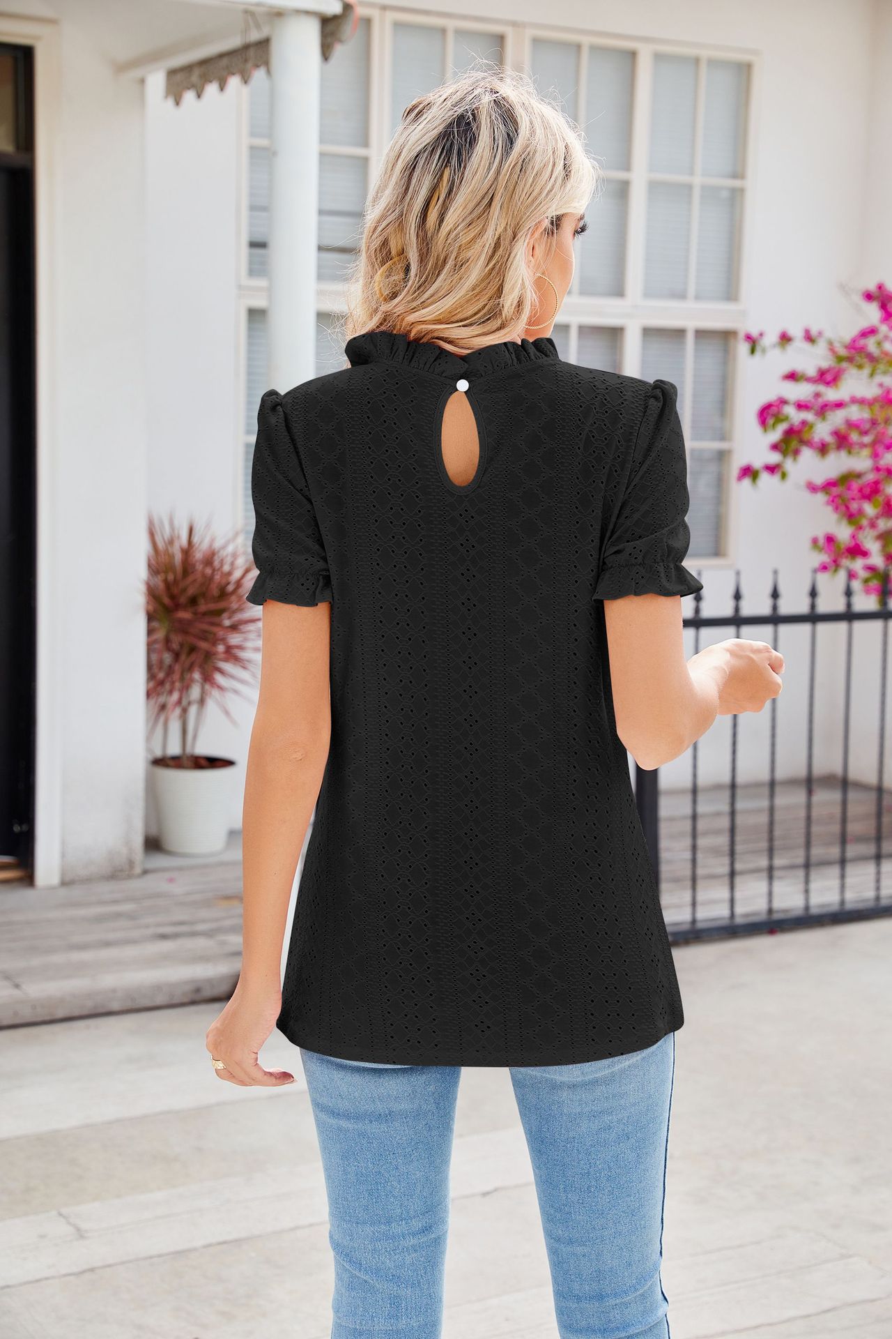 New Fashion Lacework Round Neck Top Summer Puff Sleeves Hollow Design Loose Pleated T-shirt For Womens Clothing