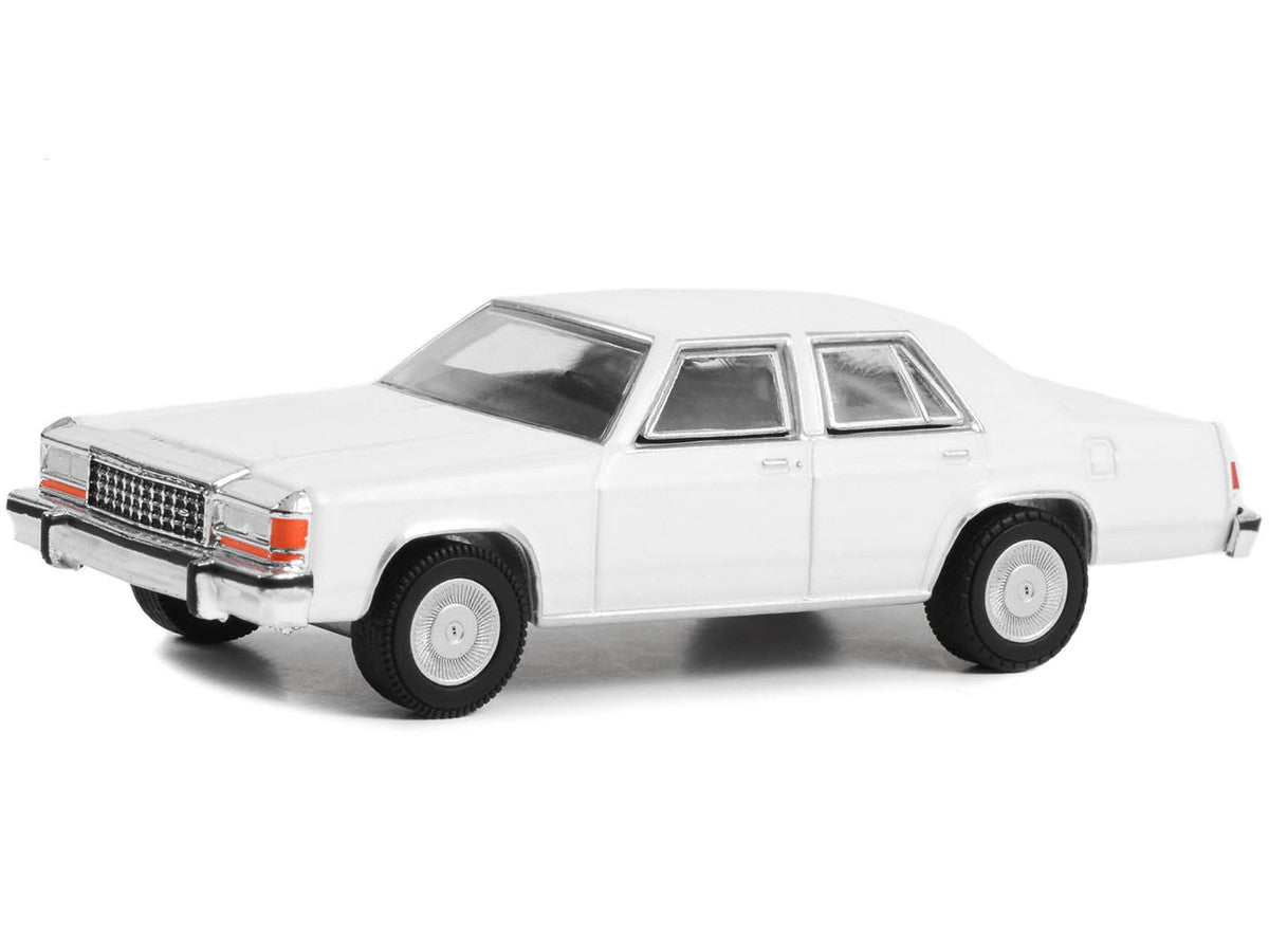 1980-1991 Ford LTD Crown Victoria Police White "Hot Pursuit" "Hobby Exclusive" Series 1/64 Diecast Model Car by Greenlight LuxuryLifeWay Online Store