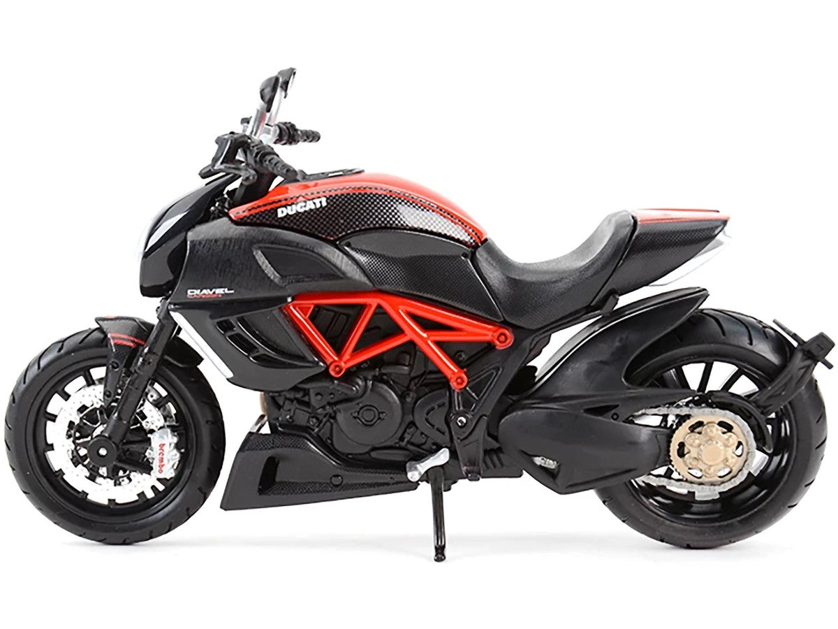 Ducati Diavel Red and Carbon 1/12 Diecast Motorcycle Model by Maisto LuxuryLifeWay Online Store