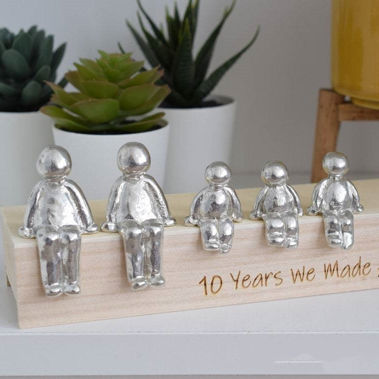 Family Member Souvenirs Sculpture Ornaments Resin Crafts PearlNestDecor.com