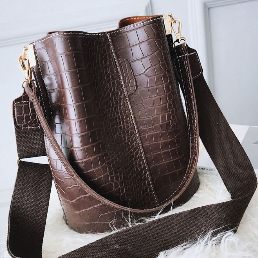 Blake Shoulder Bag -Chocolate Croc LadyShow.Store