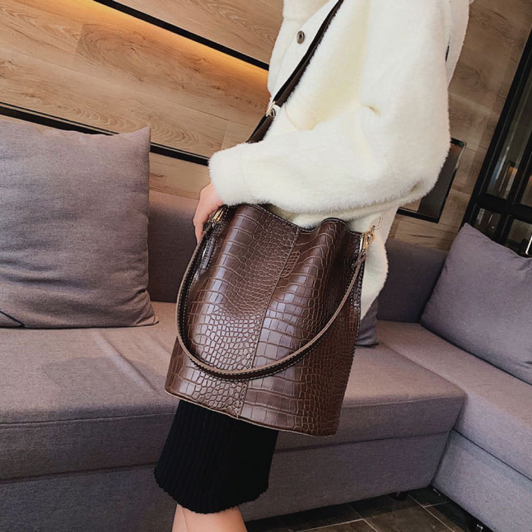 Blake Shoulder Bag -Chocolate Croc LadyShow.Store