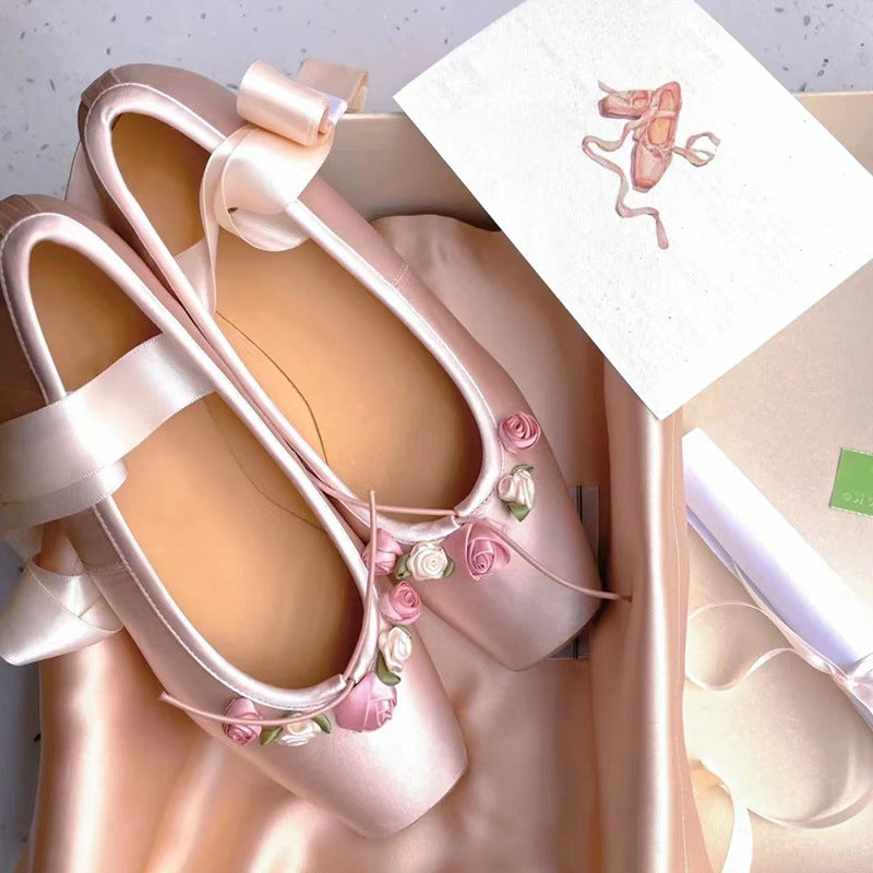 Women Wearing Ballet Shoes With Cross Straps LadyShow.Store