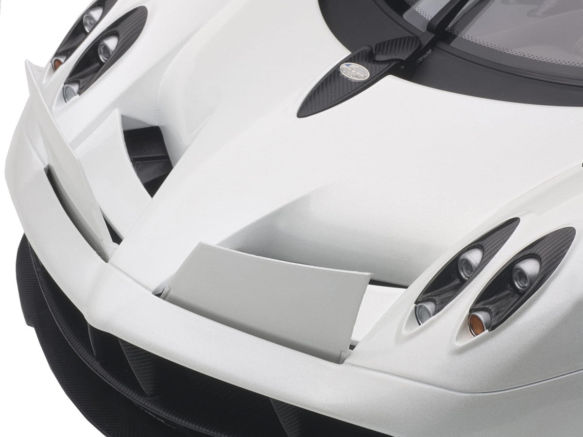 Pagani Huayra White 1/12 Model Car by Autoart LuxuryLifeWay Online Store