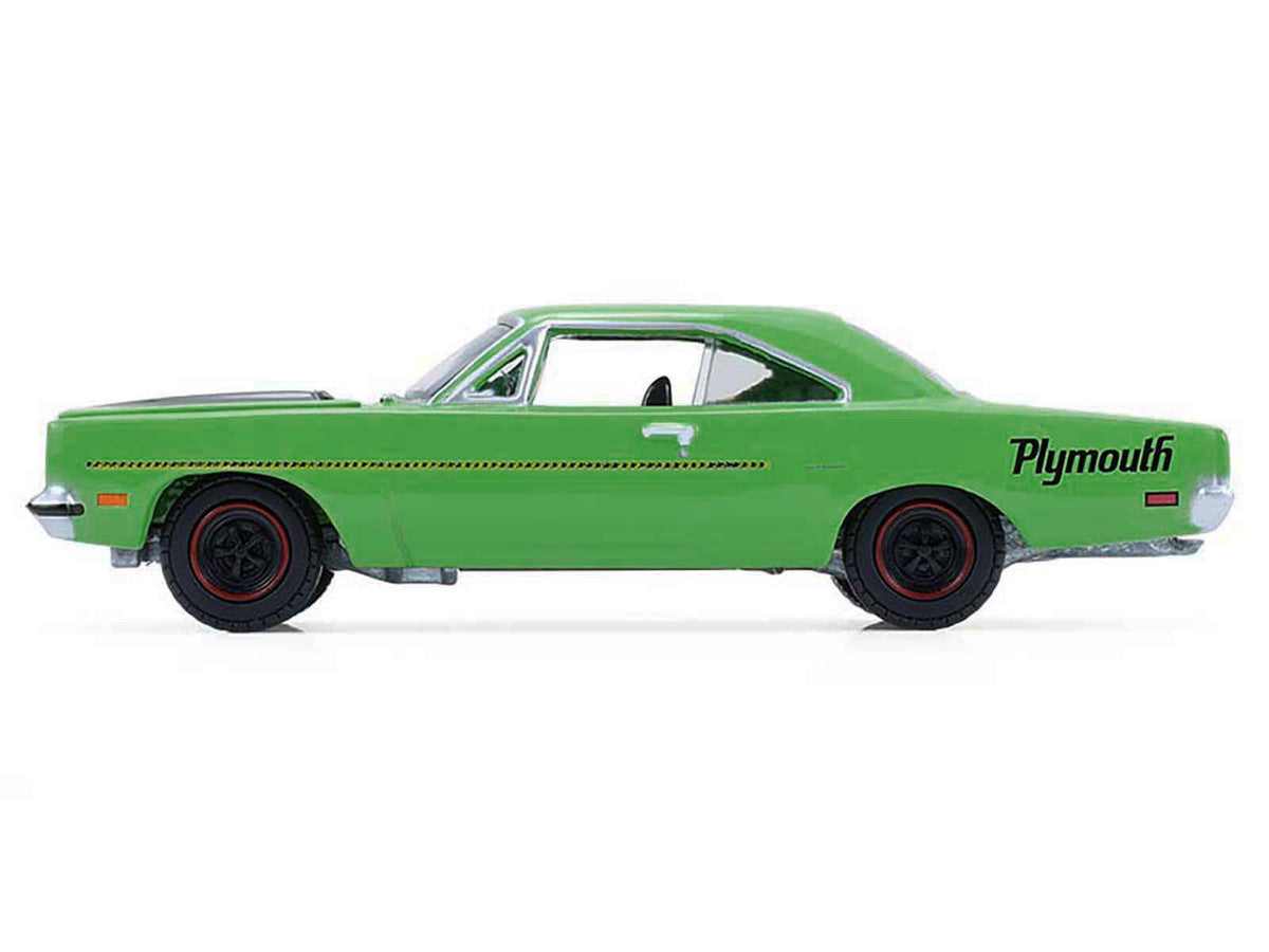 1970 Plymouth Road Runner Green with Black Hood Stripe "GreenLight Muscle" Series 30 1/64 Diecast Model Car by Greenlight LuxuryLifeWay Online Store