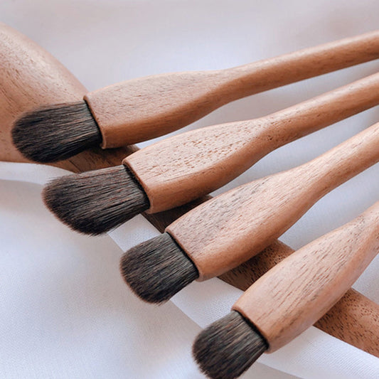 Walnut fiber hair makeup brush