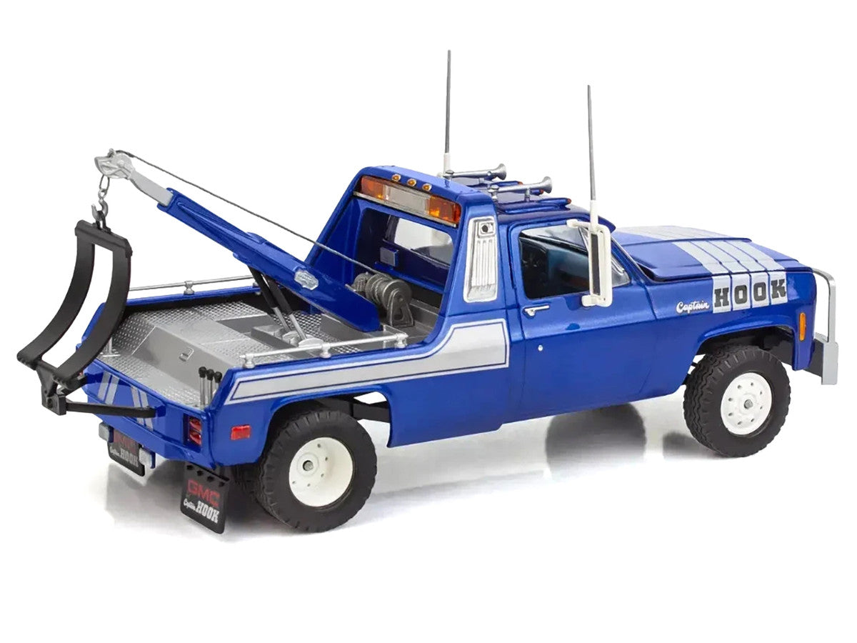 Level 4 Model Kit 1979 GMC Wrecker Tow Truck "Captain Hook" 1/25 Scale Model by Revell LuxuryLifeWay Online Store