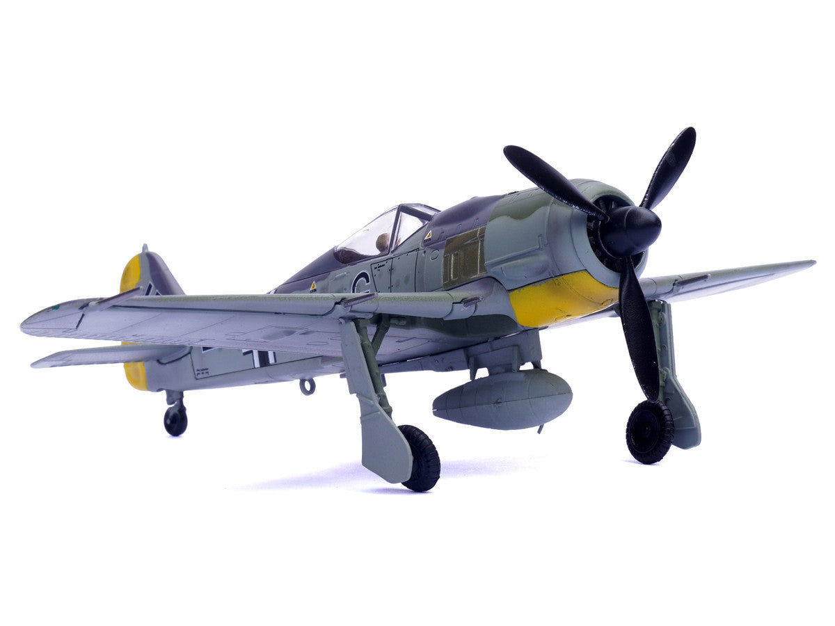 Focke-Wulf Fw 190A Aircraft "14-Victory Ace Hauptmann Wilhelm Gath Stab/JG 26 Schlageter France" (1942) German Luftwaffe 1/72 Diecast Model Airplane by Legion LuxuryLifeWay Online Store
