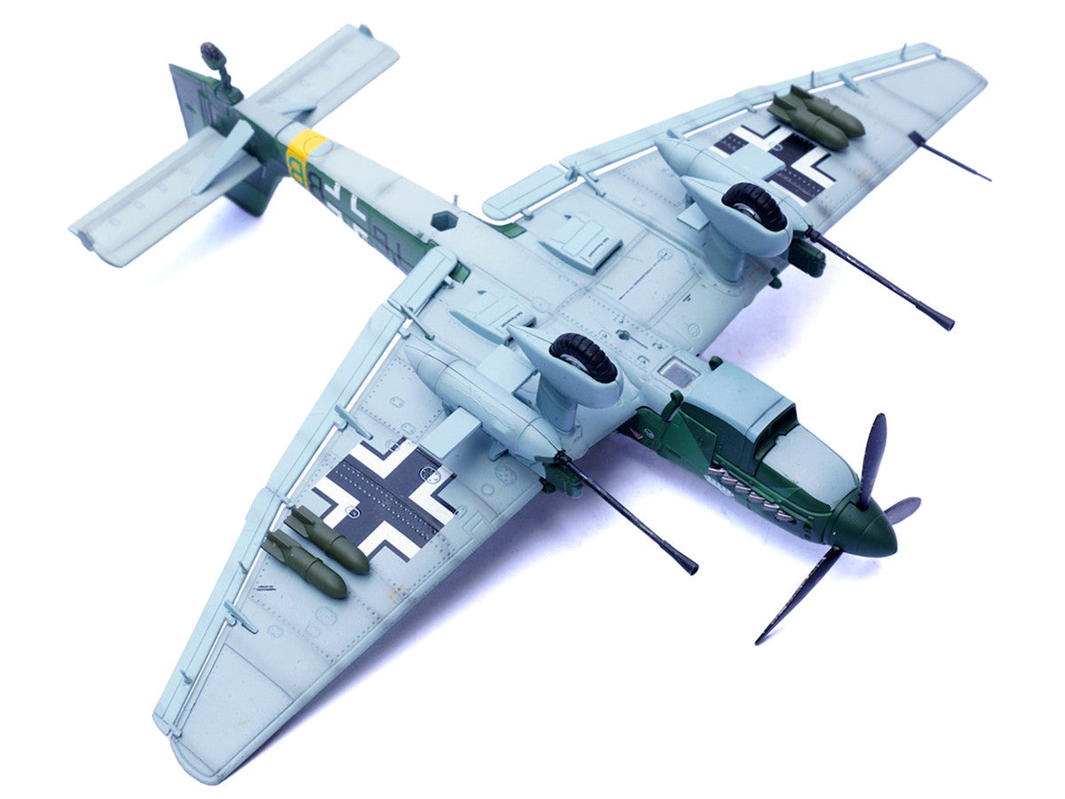 Junkers Ju 87G2 Stuka Bomber Aircraft "10.(Pz)/SG 2 Immelmann T6+BB Oberst Hans-Ulrich Rudel Romania" (1944) German Luftwaffe "Wing" Series 1/72 Diecast Model by Panzerkampf LuxuryLifeWay Online Store