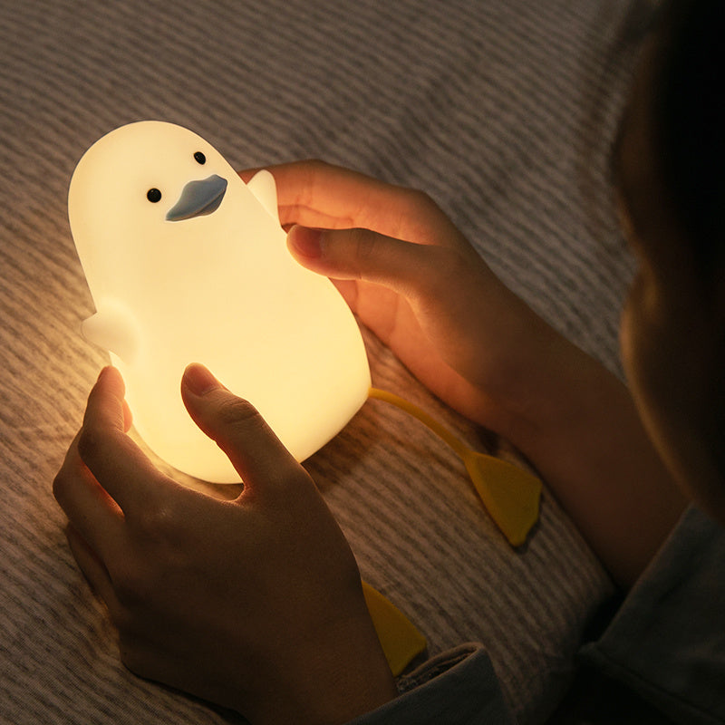 Rechargeable Gull Night Light - Creative Bedside Table Lamp, Cute Silicone Bird Desk Light, Gift for Her/Him LadyShow.Store