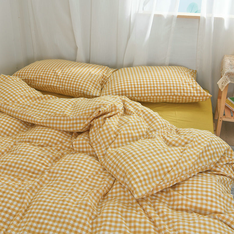 Simple Checkered Sheets, Duvet Cover And Bedding Set Of Four