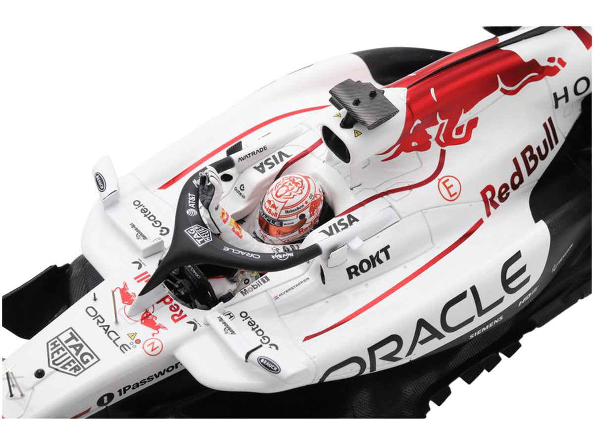 Red Bull Racing RB21 #1 Max Verstappen "Oracle Red Bull Racing" Winner Formula One F1 "Japanese GP" (2025) with Acrylic Display Case 1/18 Model Car by Spark LuxuryLifeWay Online Store