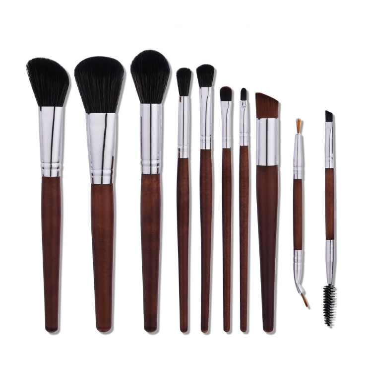 10 makeup brushes