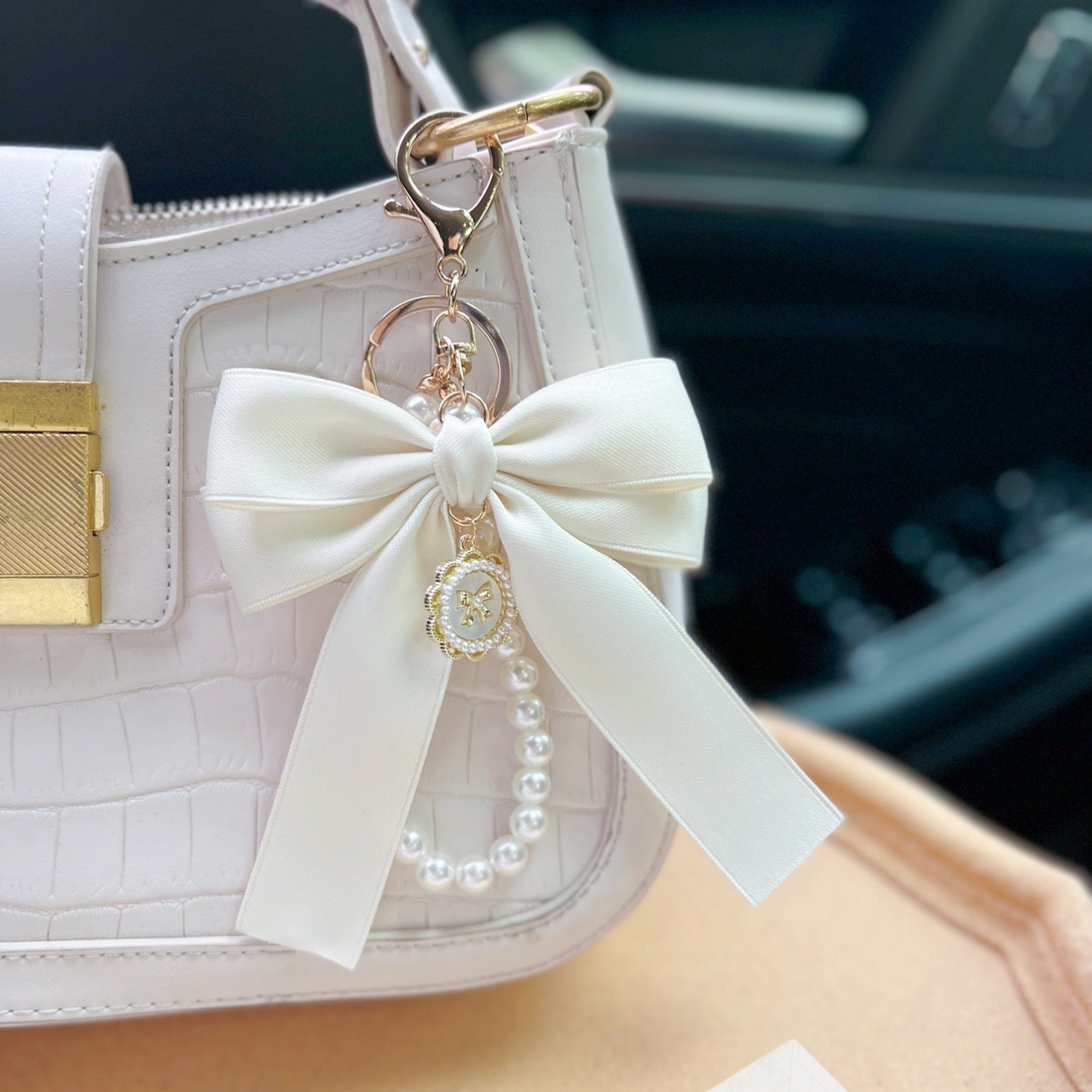 Bow Pearl Metal Keychains Decoration LadyShow.Store