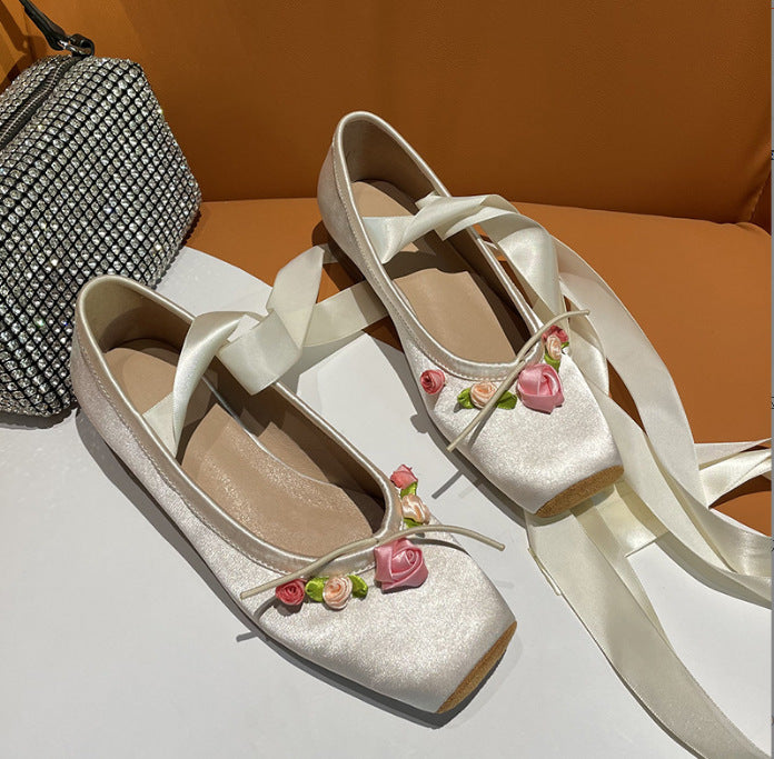 Women Wearing Ballet Shoes With Cross Straps LadyShow.Store