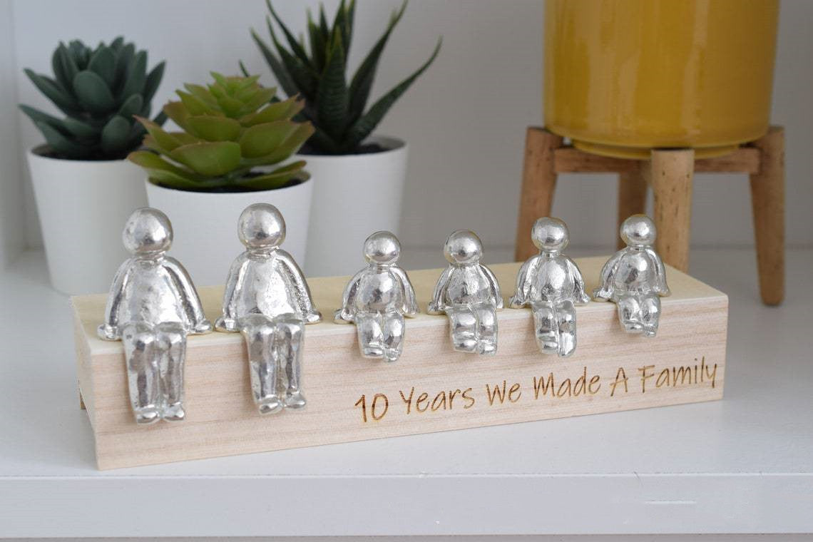 Family Member Souvenirs Sculpture Ornaments Resin Crafts PearlNestDecor.com