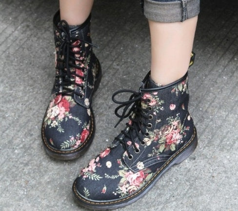 New western cowboy style Europe and America handsome retro small floral flat with boots high help Martin boots Best YouTube Store