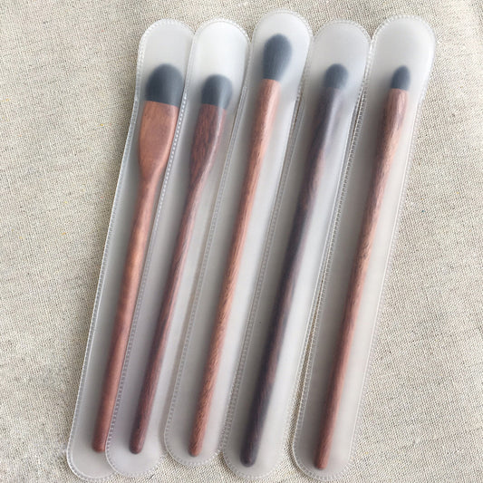 Rosewood makeup brush CJD2