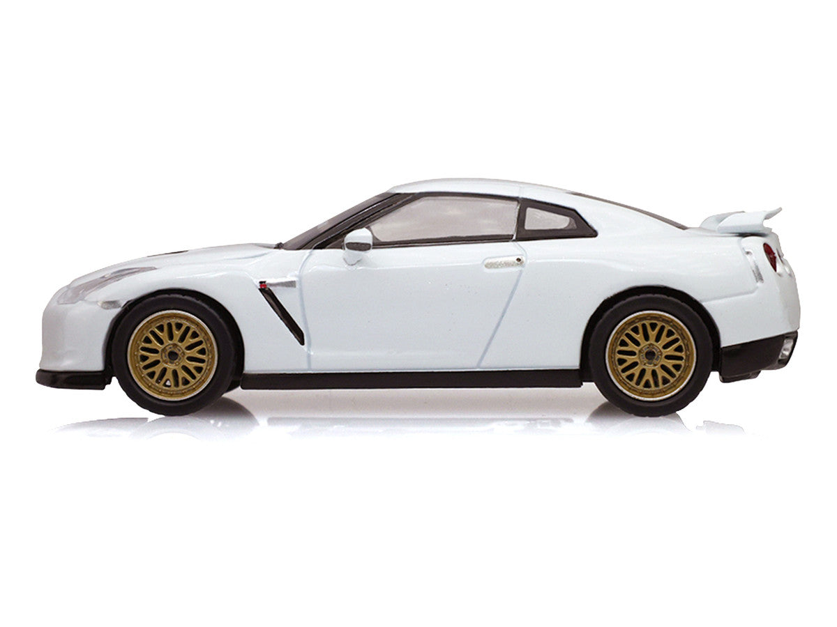 2007 Nissan GT-R (R35) Pearl White with Gold Wheels "Tokyo Torque" Series 10 1/64 Diecast Model Car by Greenlight LuxuryLifeWay Online Store