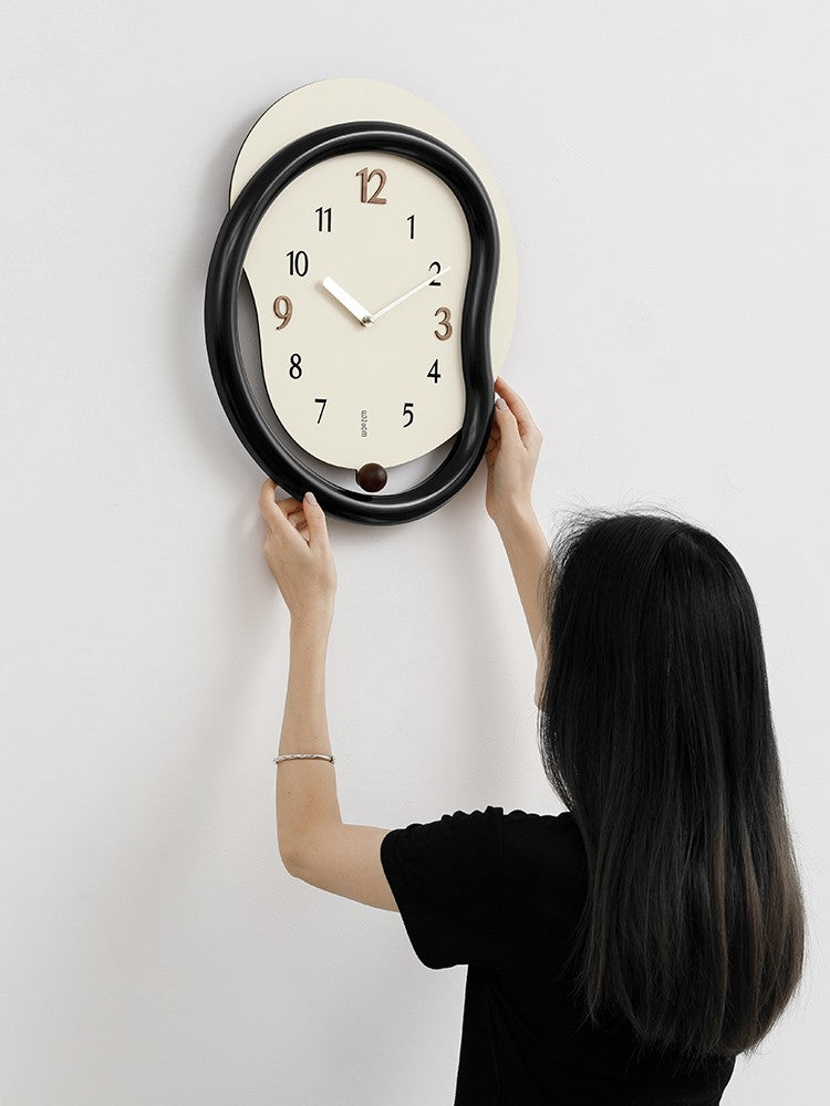 Creative Simple Punch-free Living Room Wall Clock PearlNestDecor.com