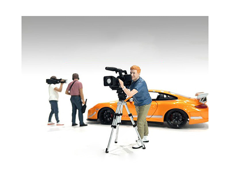 "On-Air" Figure 5 with Standing Camera for 1/24 Scale Models by American Diorama LuxuryLifeWay Online Store