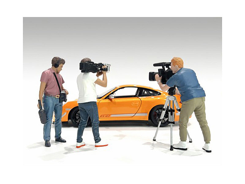 "On-Air" 6 piece Figures and Accessory Set for 1/24 Scale Models by American Diorama LuxuryLifeWay Online Store