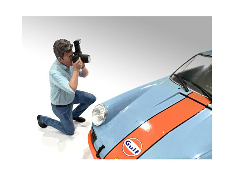 "Photographers" Figure #3 for 1/18 Scale Models by American Diorama LuxuryLifeWay Online Store