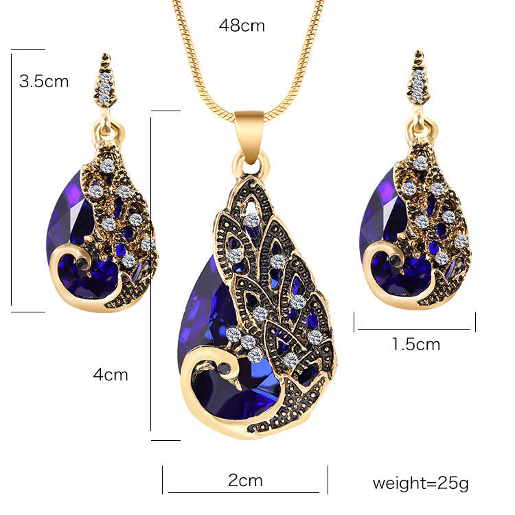 Pendant necklace earring set