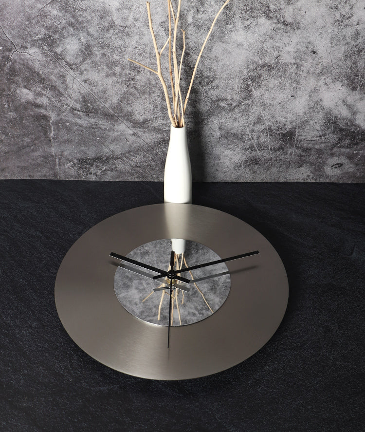 Creative Metal Wall Clock Silver PearlNestDecor.com