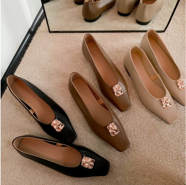 Fashionable Women's Flat Shoes with Metal Accents LadyShow.Store