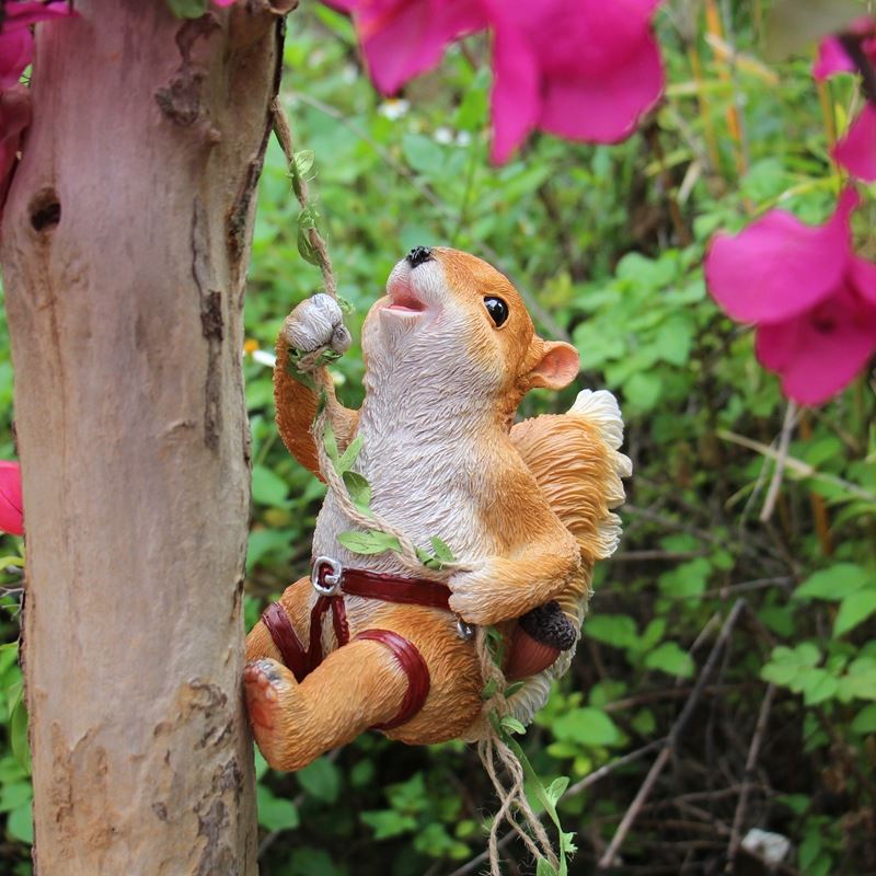 Outdoor Garden Decoration with Cute Squirrel Planters Pi-Mart