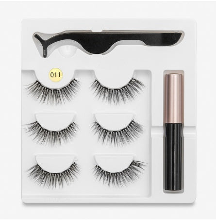 A Pair Of False Eyelashes With Magnets In Fashion LadyShow.Store