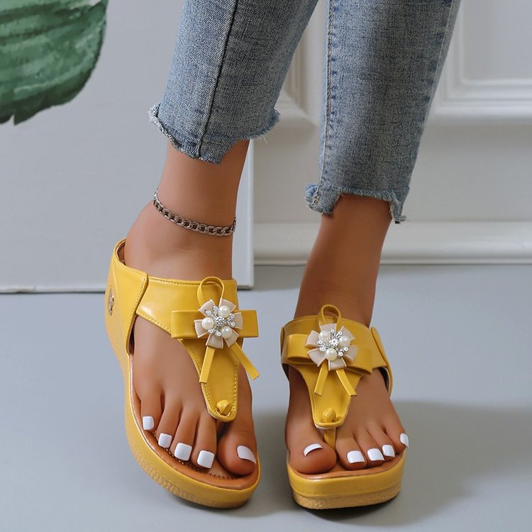 Women's European And America Flower Flip Flops Large Size Beach Shoes LadyShow.Store