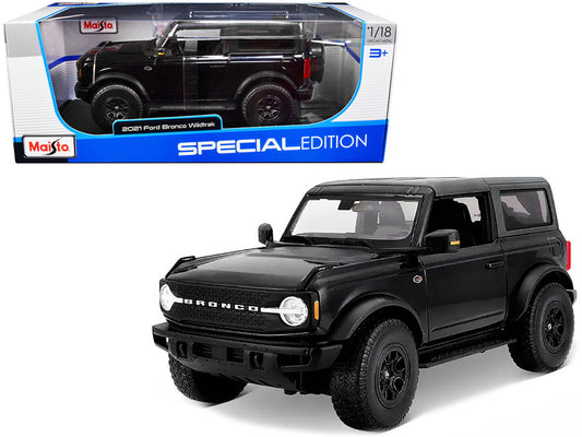 2021 Ford Bronco Wildtrak Black Metallic with Dark Gray Top "Special Edition" 1/18 Diecast Model Car by Maisto LuxuryLifeWay Online Store