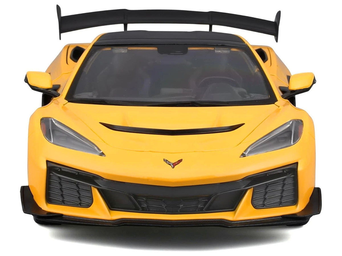 Chevrolet Corvette ZR1 Coupe Yellow with Carbon Top "Special Edition" Series 1/18 Diecast Model Car by Maisto LuxuryLifeWay Online Store